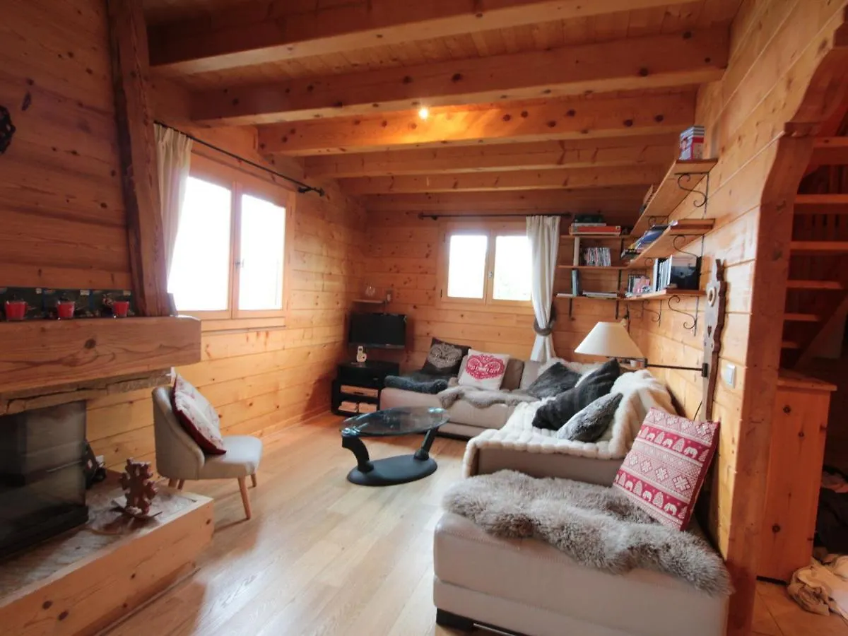 Chalet 3 Chambres 8 Pers Avec Cheminee Et Parking A 1000M Des Pistes - Fr-1-572-49 Les Carroz d'Araches