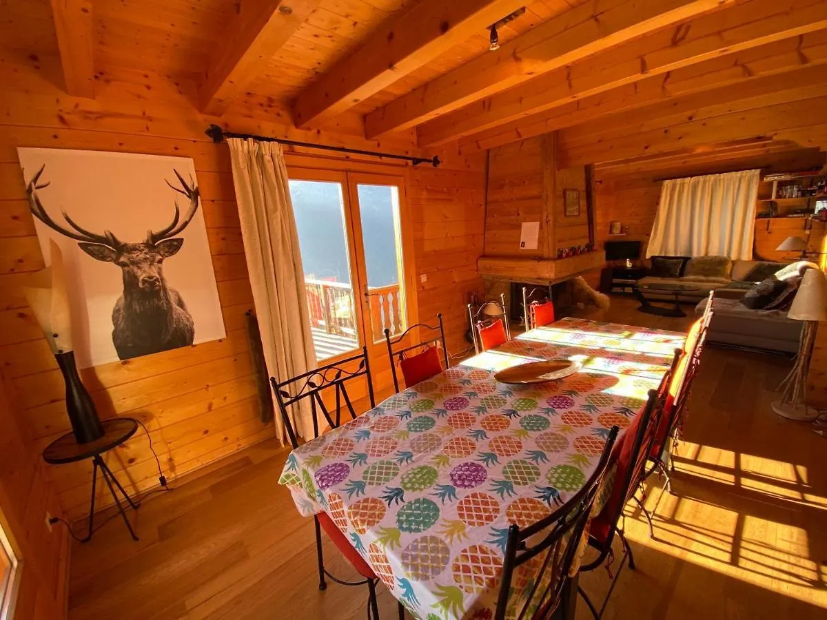 Chalet 3 Chambres 8 Pers Avec Cheminee Et Parking A 1000M Des Pistes - Fr-1-572-49 Les Carroz d'Araches