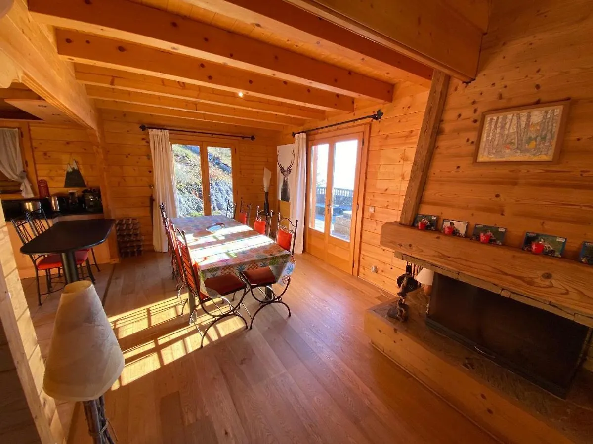 Chalet 3 Chambres 8 Pers Avec Cheminee Et Parking A 1000M Des Pistes - Fr-1-572-49 Les Carroz d'Araches France