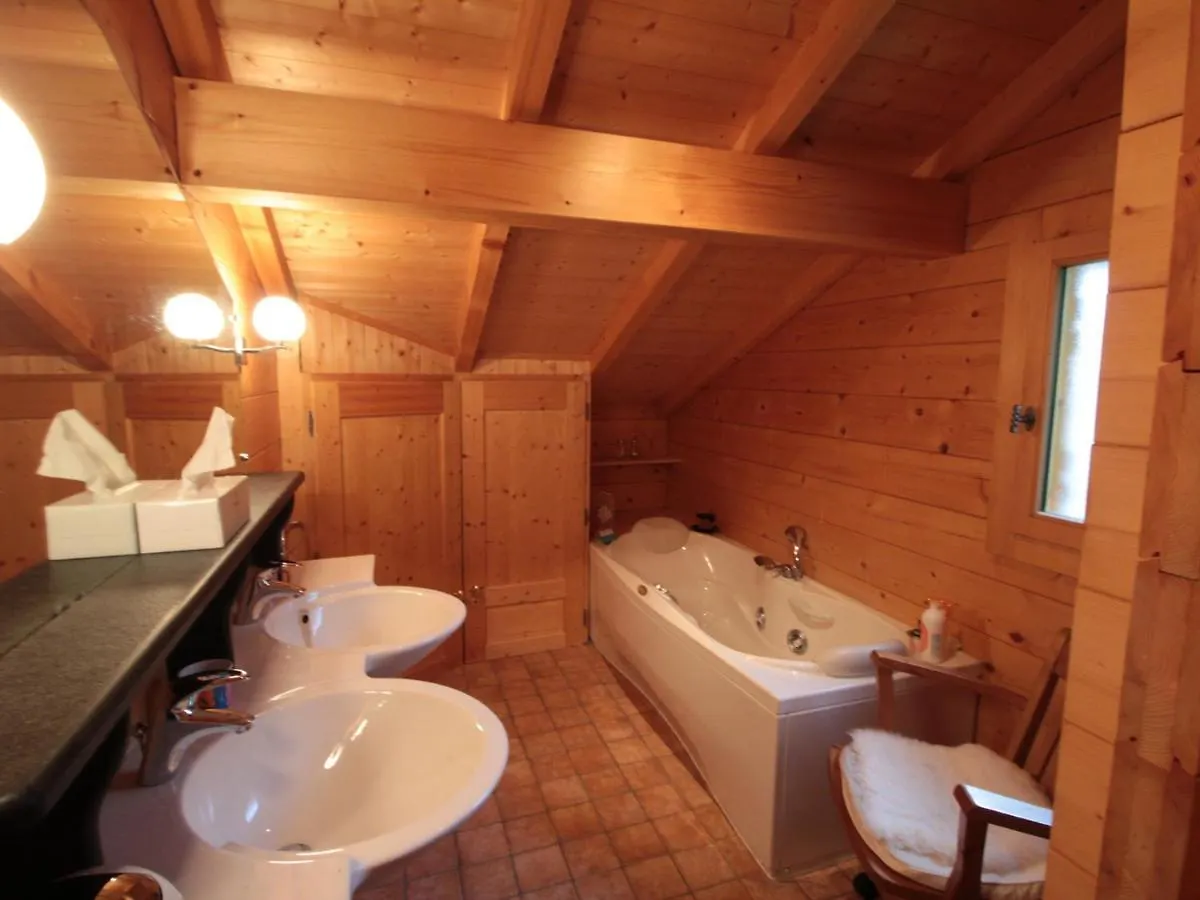 Chalet 3 Chambres 8 Pers Avec Cheminee Et Parking A 1000M Des Pistes - Fr-1-572-49 Les Carroz d'Araches
