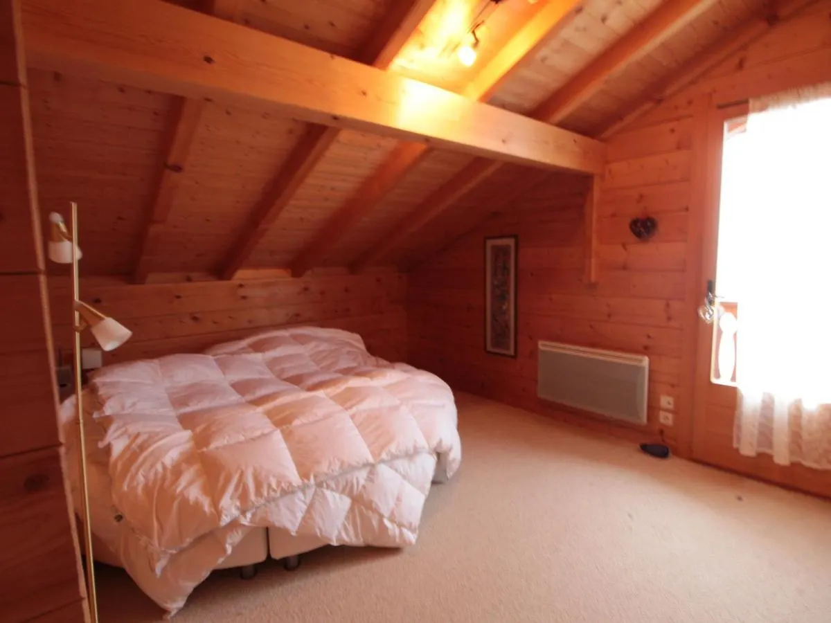 Chalet 3 Chambres 8 Pers Avec Cheminee Et Parking A 1000M Des Pistes - Fr-1-572-49 Les Carroz d'Araches 0*,  France
